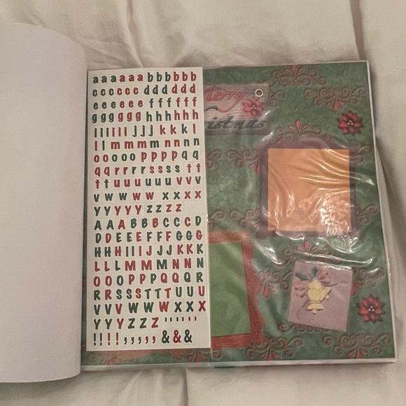 Pre-designed Holiday Scrapbook Album - Picture 4 of 9
